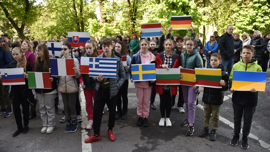 Demonstracja ukraińskiej młodzieży na rzecz pokoju we Lwowie 9 maja 2023 r.