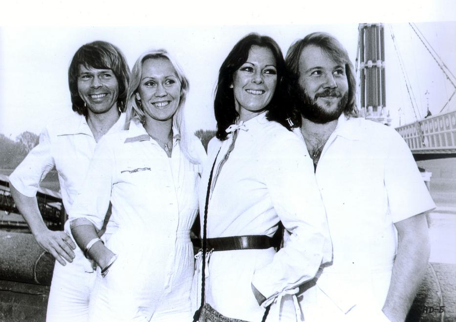 30 év után újra összeállt az ABBA!