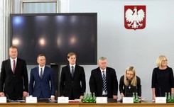 PiS szuka alternatywnego miejsca na obrady Sejmu? Komisja śledcza przeniesiona z Sali Kolumnowej