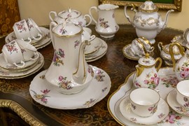 Staro porcelansko posuđe može vredeti malo bogatstvo: Proverite šta čuvate u kući