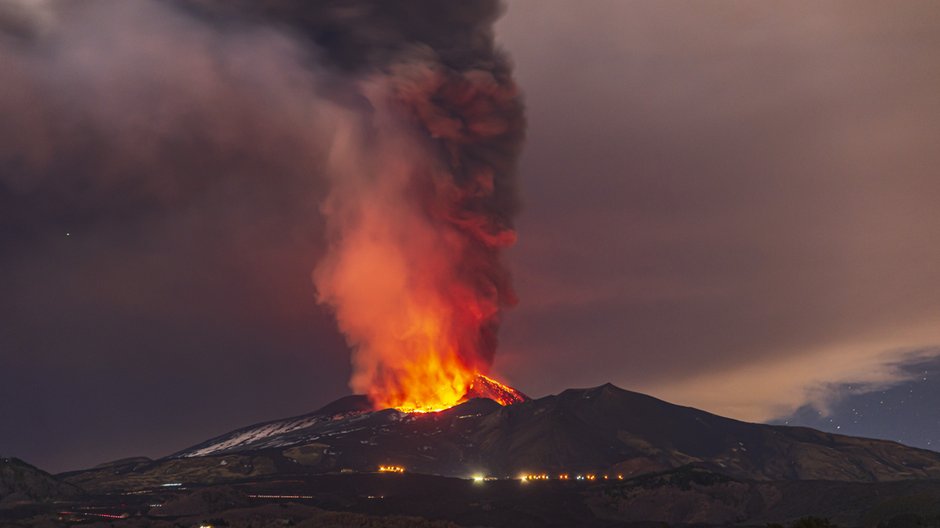 Erupcja wulkanu Etna.