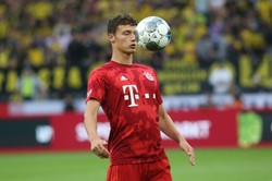 Benjamin Pavard kolejnym zakażonym piłkarzem Bayernu Monachium