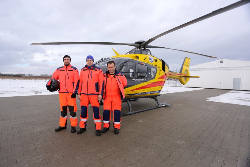 Pilot Michał Smaga (34 l.), ratownik medyczny Michał Słomian (37 l.) i lekarz Jarosław Kostyła (43 l.)