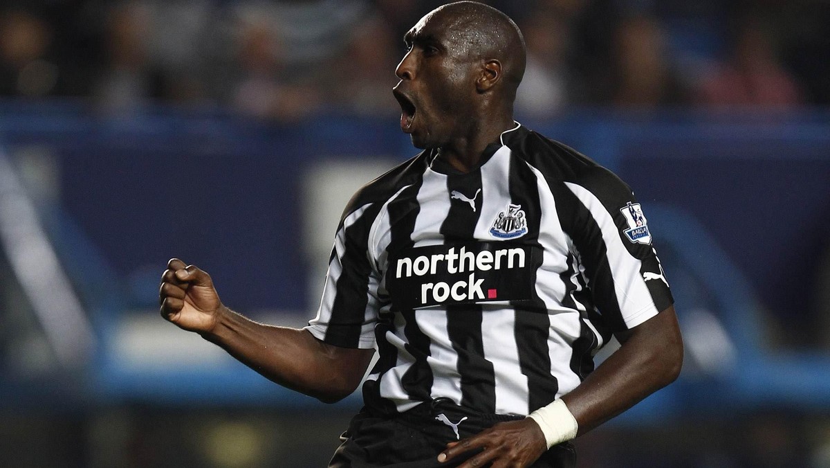 Były reprezentant Anglii, Sol Campbell, nie będzie dłużej grał w barwach Newcastle United. Obrońca postanowił opuścić po sezonie zespół Srok.