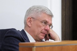 Karczewski: Kredyty nie zdrożały o 100 proc. we wszystkich bankach