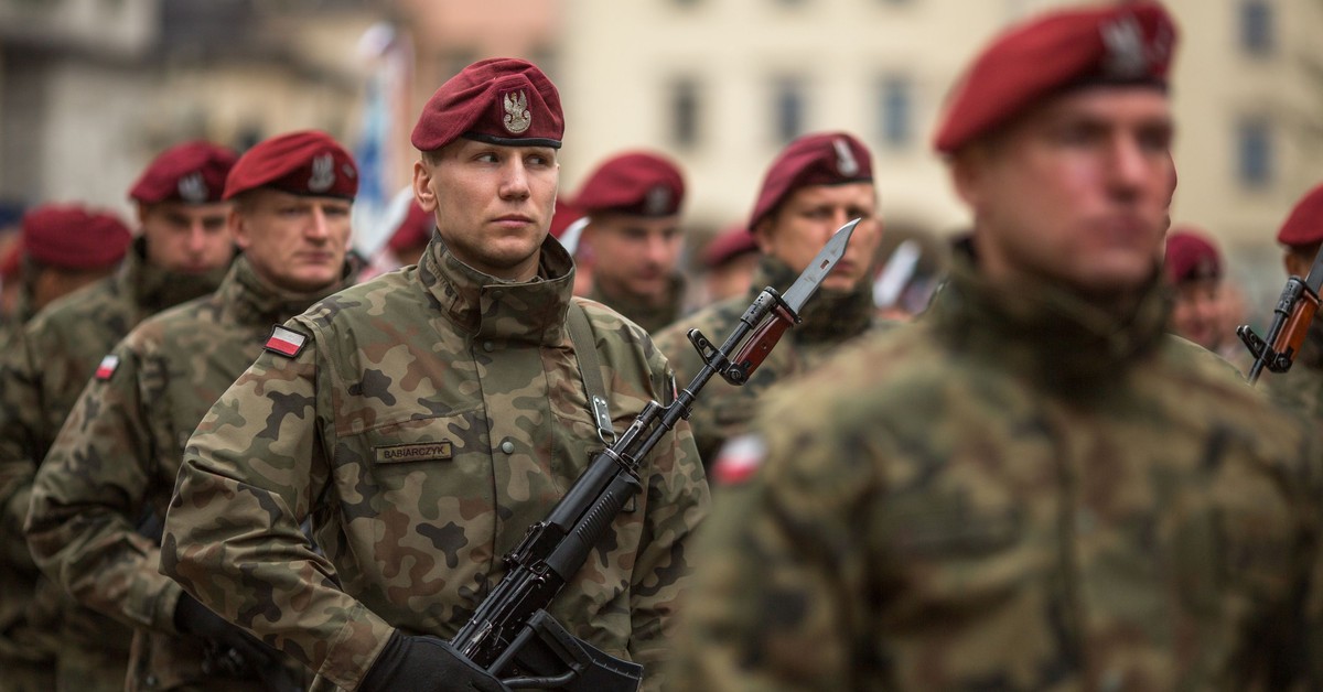 Rekordowe zarobki w wojsku przesądzone. W 2026 roku kolejne podwyżki dla żołnierzy. Znamy wyliczenia brutto