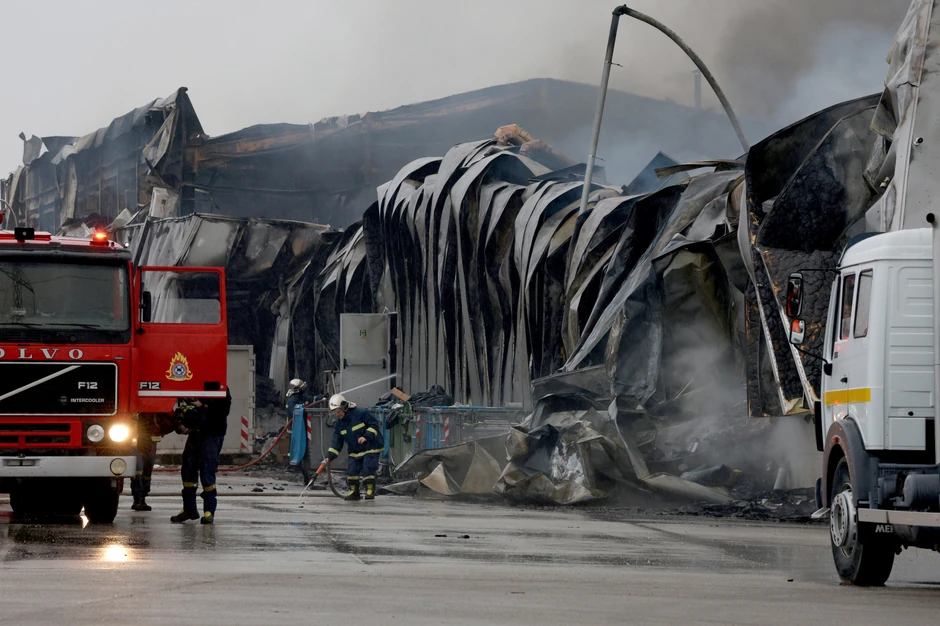 Požar u fabrici u Grčkoj
