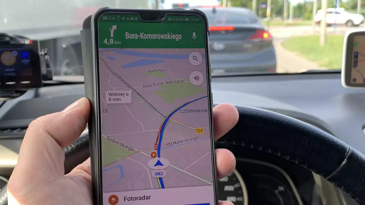 Google Maps z ostrzeganiem przed fotoradarami