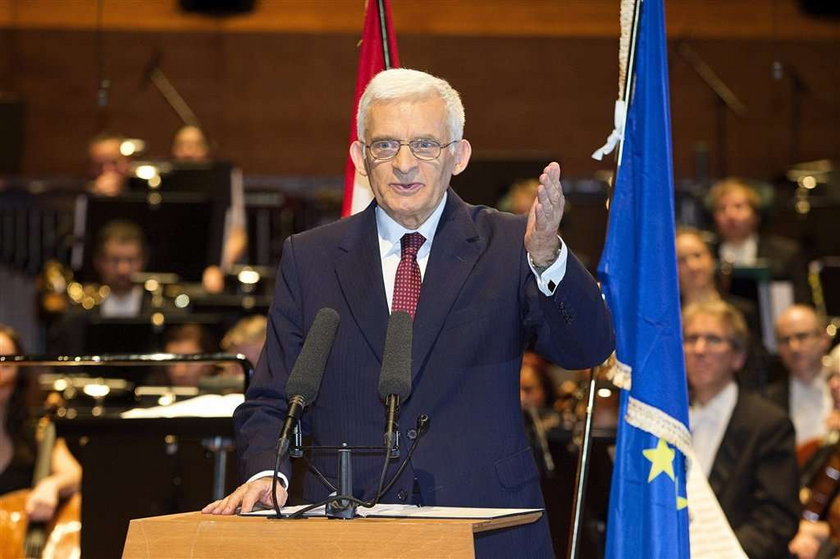 Jerzy Buzek w szpitalu