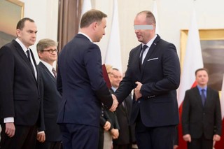 Były wiceminister finansów z zarzutami o przyjmowanie łapówek 'w zamian za pośrednictwo w załatwieniu spraw różnym przedsiębiorcom'