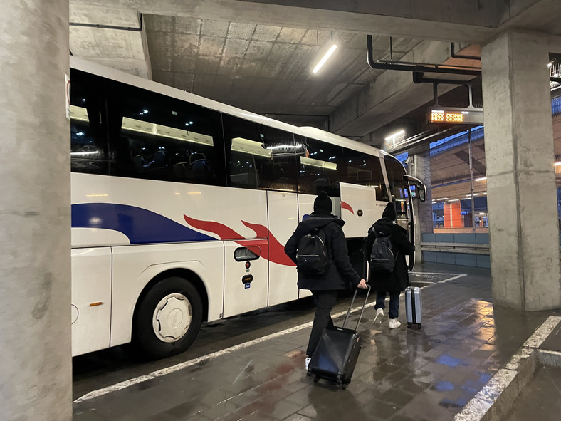 Niewiele osób podróżowało autobusem do Zakopanego