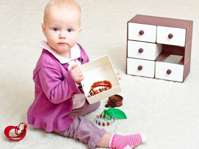 Przegląd bizuterii i innych skarbów