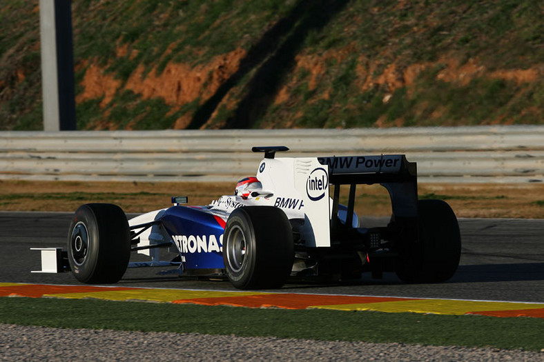 Formuła 1: Robert Kubica sprawdził nowy bolid BMW Sauber - F1.09 (fotogaleria)