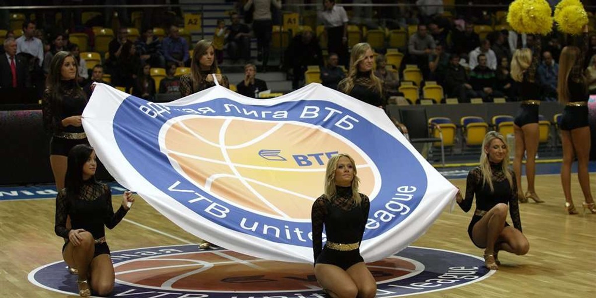 Ależ oni mają boskie cheerleaderki! 