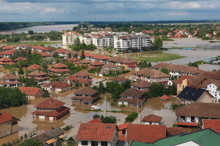 Snimak poplavljenog Obrenovca iz 2014. godine