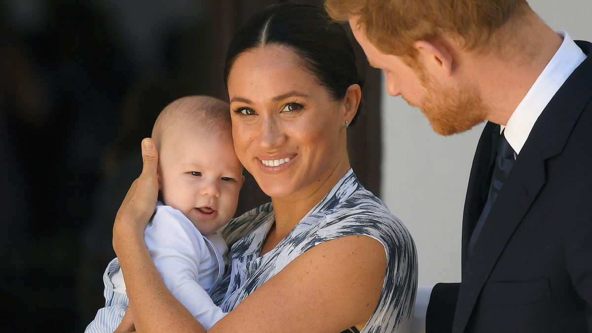 Syn Harry'ego i Meghan wymówił pierwsze słowa i... szybko się rozgadał!