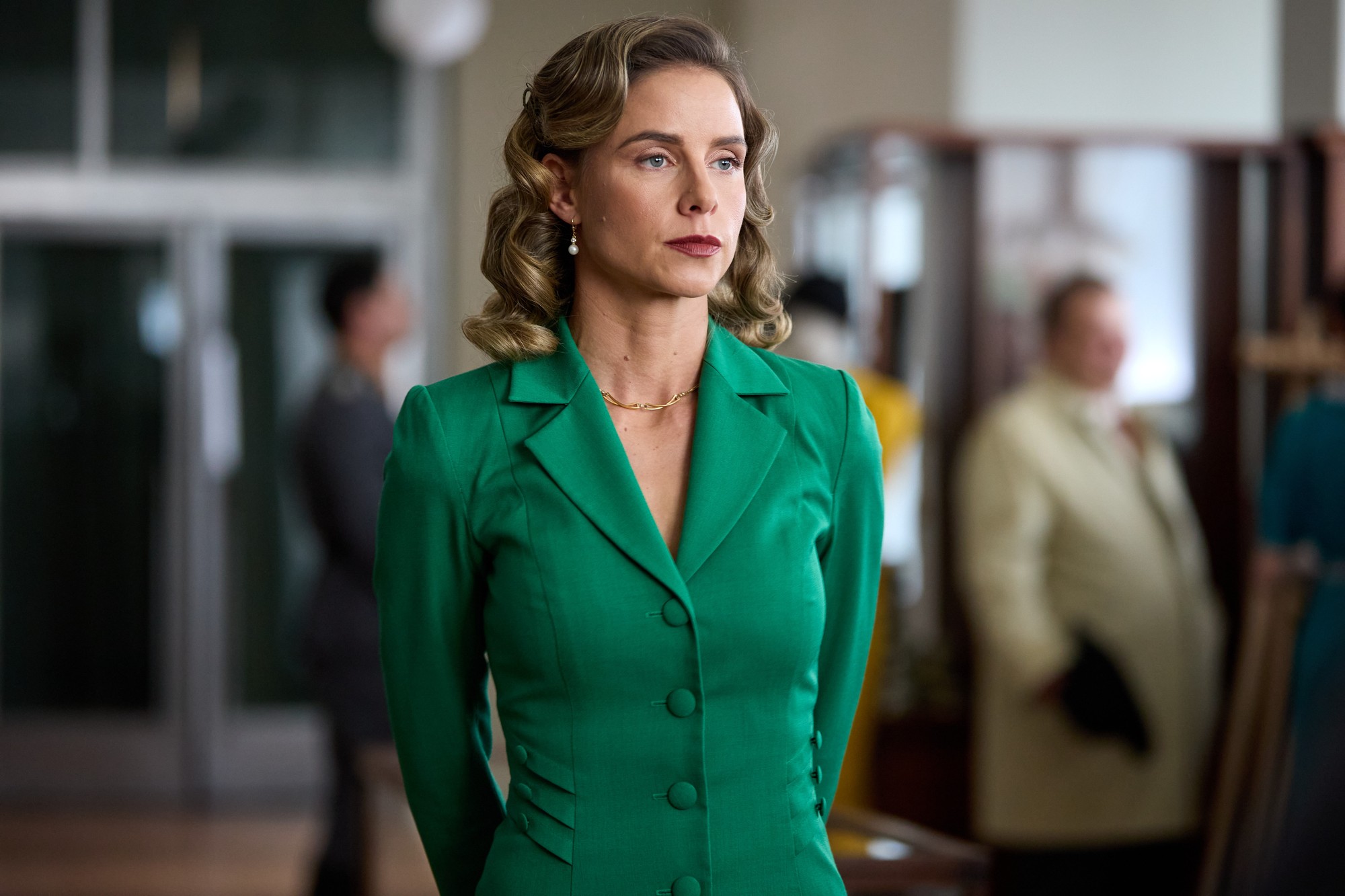 Nela Pocisková v najnovšej sérii seriálu Dunaj k vašim službám.