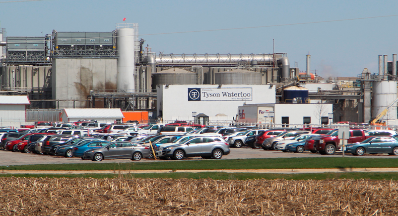 Nearly 200 COVID-19 cases force Tyson Foods to 'indefinitely suspend ...