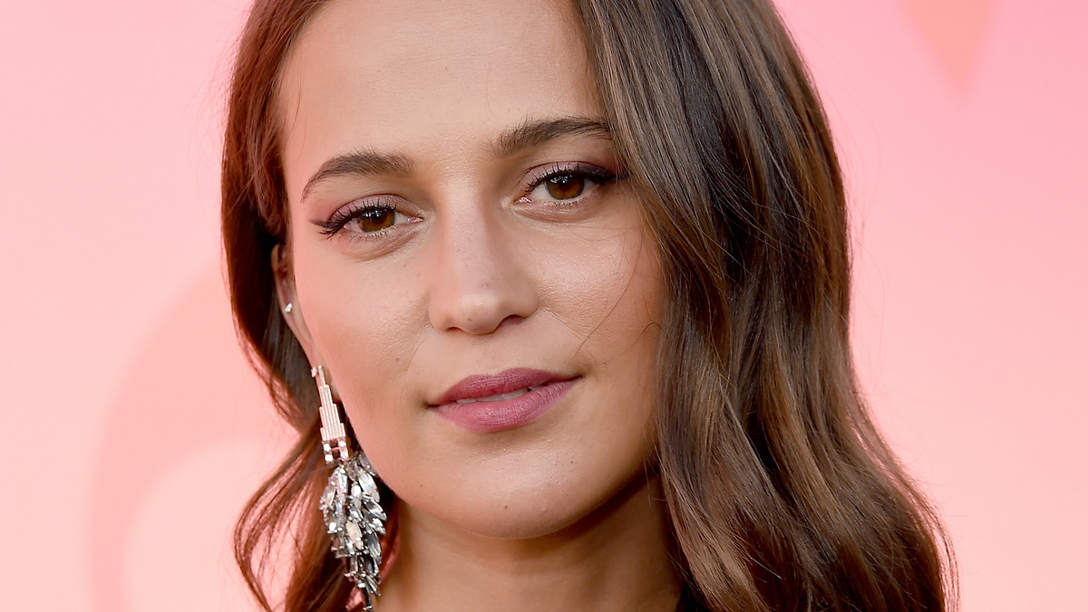 Alicia Vikander 