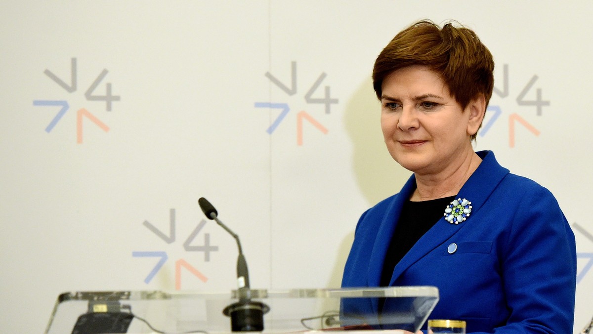 Polskie górnictwo musi być doinwestowane i nowoczesne - powiedziała premier Beata Szydło w Libiążu (Małopolskie). Wyraziła przekonanie, że dzięki wspólnemu działaniu rządu i strony społecznej uda się stworzyć dla polskiego górnictwa dobrą perspektywę.