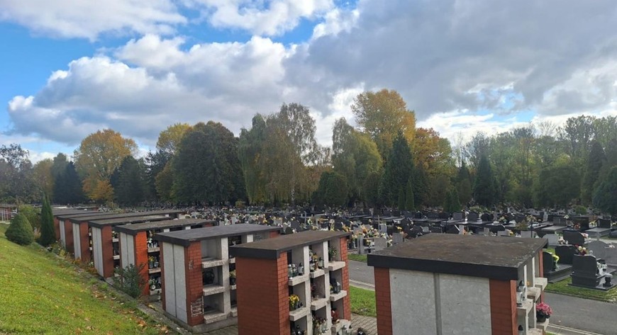 Trwają remonty krakowskich nekropolii