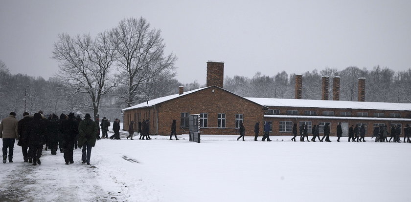 Żydzi uwięzieni w Auschwitz po rocznicowych uroczystościach