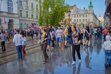 Lany Poniedziałek. Grzywna do 1000 zł za oblanie wodą