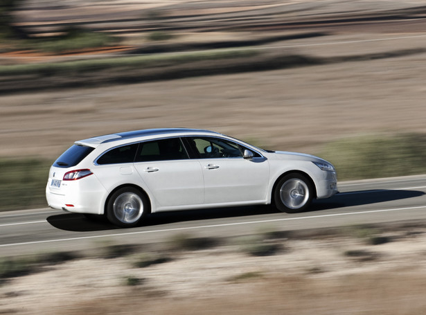 Peugeot daje 5 lat gwarancji na swoją nową limuzynę