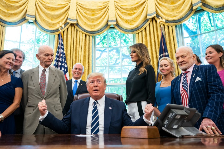 Donald Tramp sa astronautima