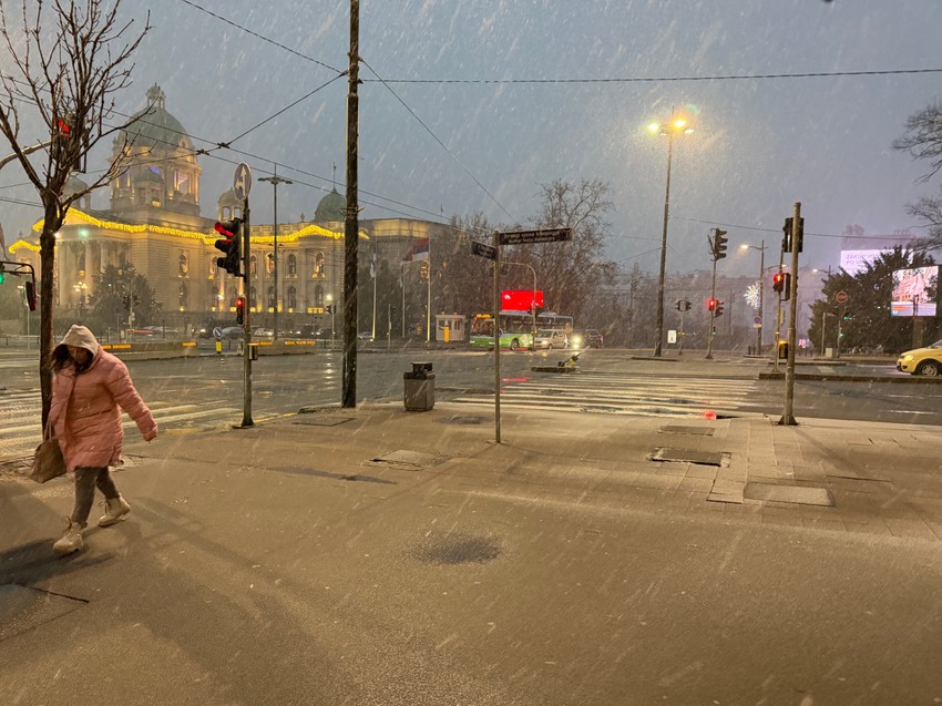 Pljusak snega jutros u Beogradu