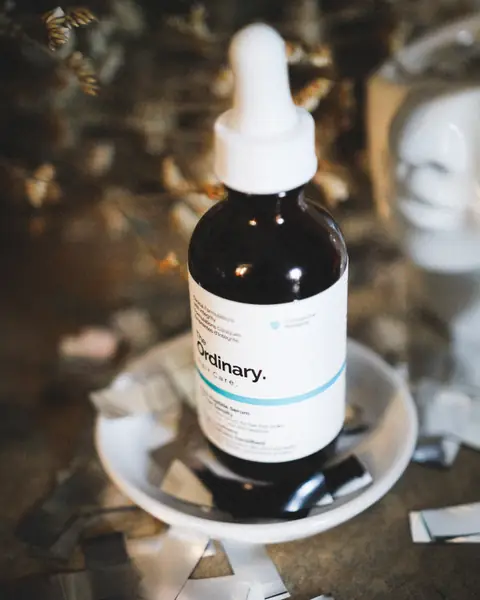 The Ordinary — Multi Peptide Serum for Hair Density — Peptydowe Serum na Porost Włosów / fot. Kaja Gołuchowska