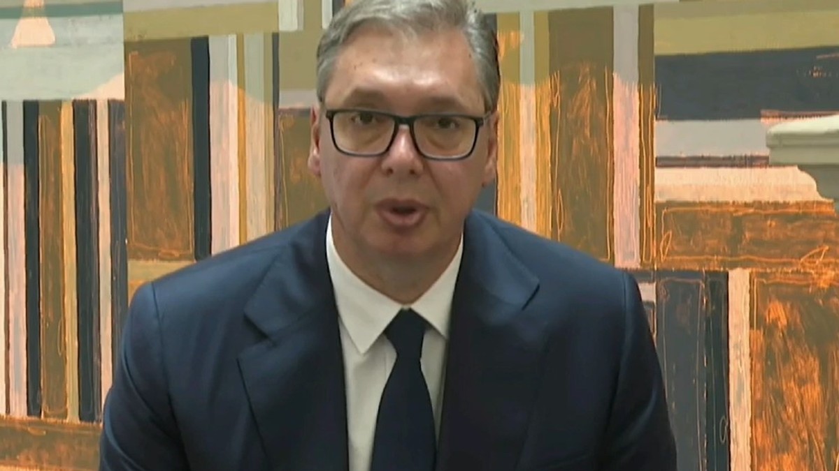 Aleksandar Vučić uživo iz Pariza