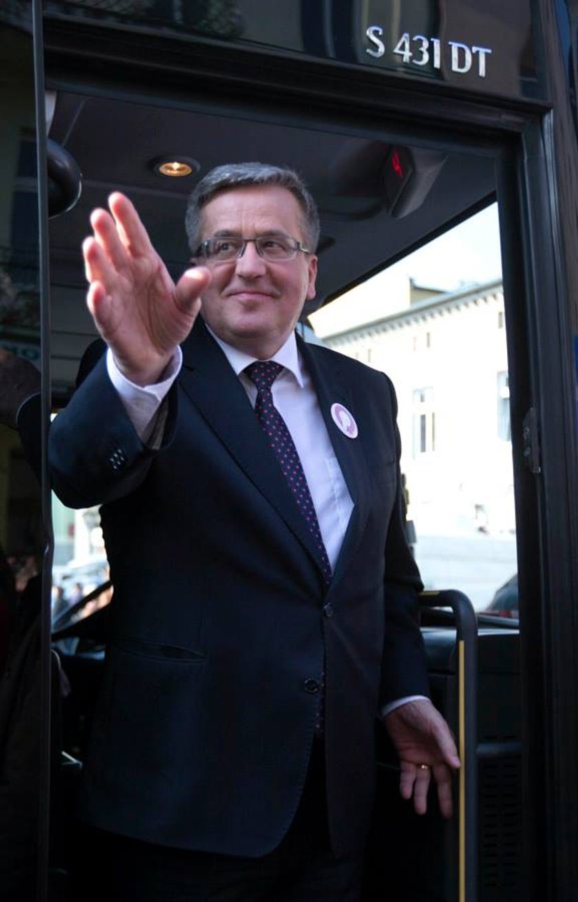 Komorowski w oborze