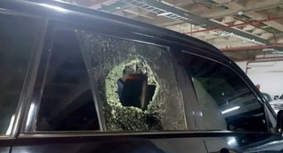 Zamach na prezydenta Ekwadoru? Samochód ostrzelany i obrzucany kamieniami przez 500 osób