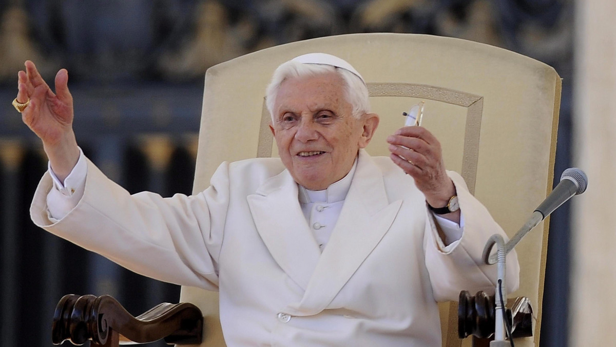 Benedykt XVI wyrusza w piątek w wyjątkowo trudną podróż do Meksyku i na Kubę. Pielgrzymka jest wyzwaniem dla zdrowia prawie 85-letniego papieża, ale stawia również jego i Watykan, w związku z wizytą w Hawanie, przed wyborami natury politycznej.