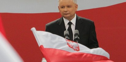 Kaczyński ruszył w Polskę. Ludzie krzyczą: Jarosław! Jarosław!