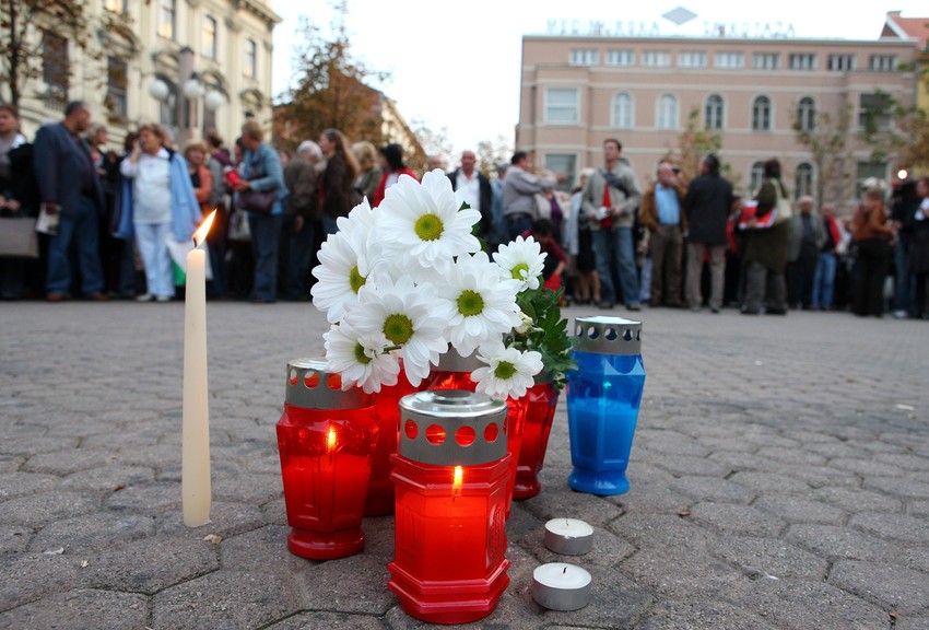 Sveće za Ivanu Hodak u centru Zagreba