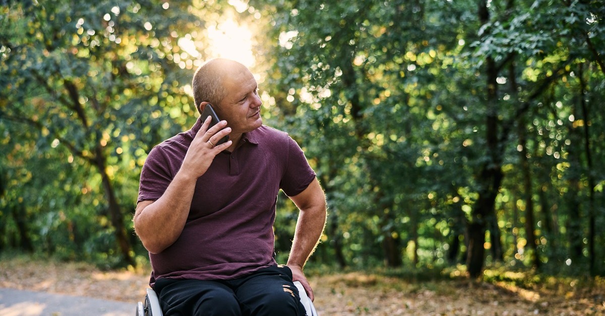 Rewolucyjne zmiany dla osób z niepełnosprawnościami – rząd przyjął projekt ustawy o asystencji osobistej