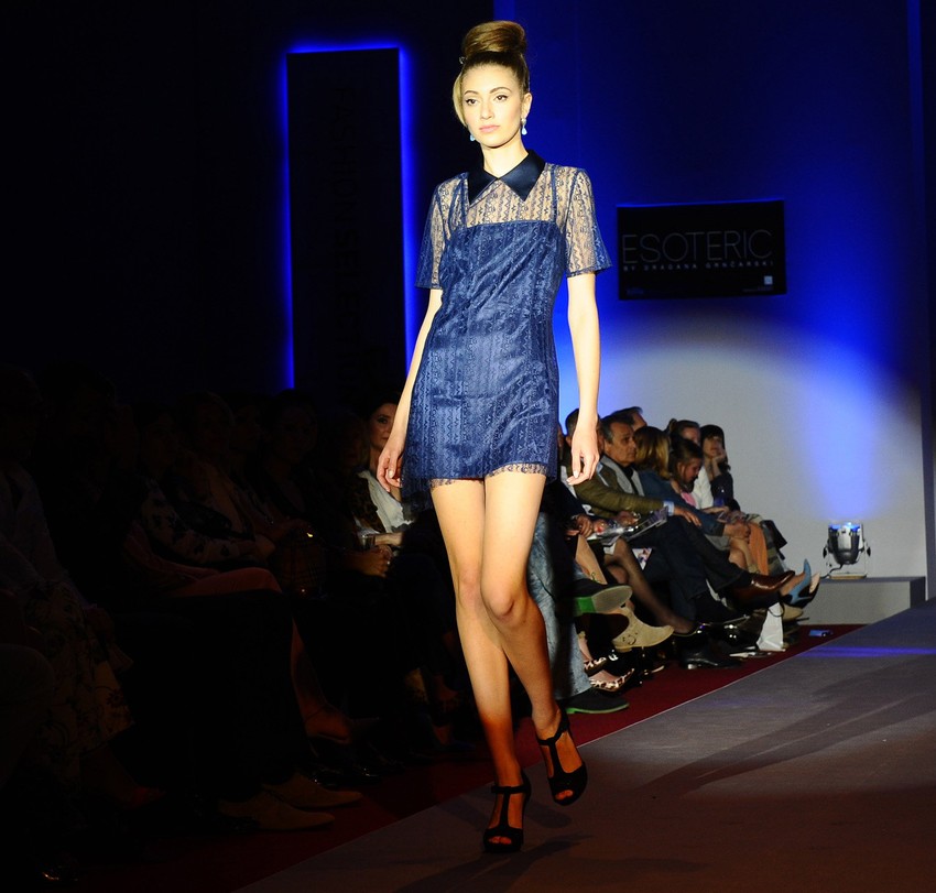 Model iz kolekcije "Esoteric" dragane Grnčarski