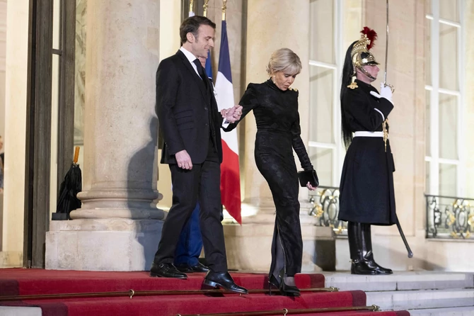Првата дама на Франција е секогаш на висина на задачата на модата