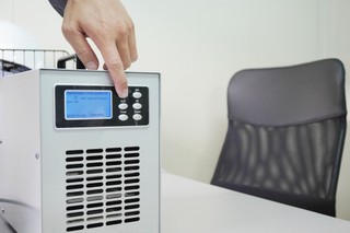 Kto powinien odpowiadać za obsługę ozonatora w zakładzie pracy [PORADNIA BHP]