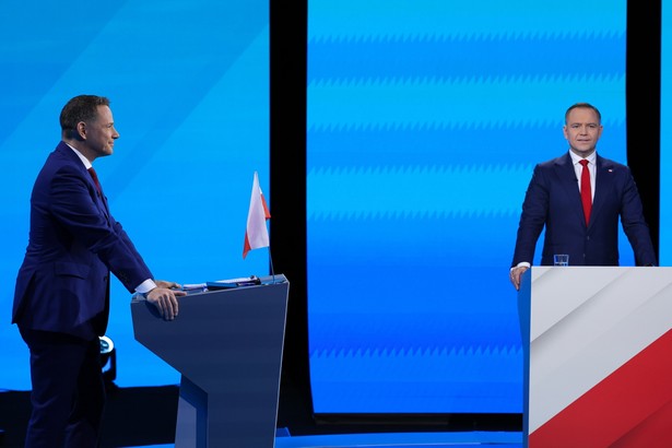 Burza po zażyciu saszetki snusu. Nawrocki zaprasza Trzaskowskiego na testy narkotykowe