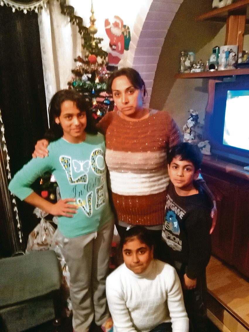 Priznanje: Jelena sa Milenom, Najdanom i Jovanom