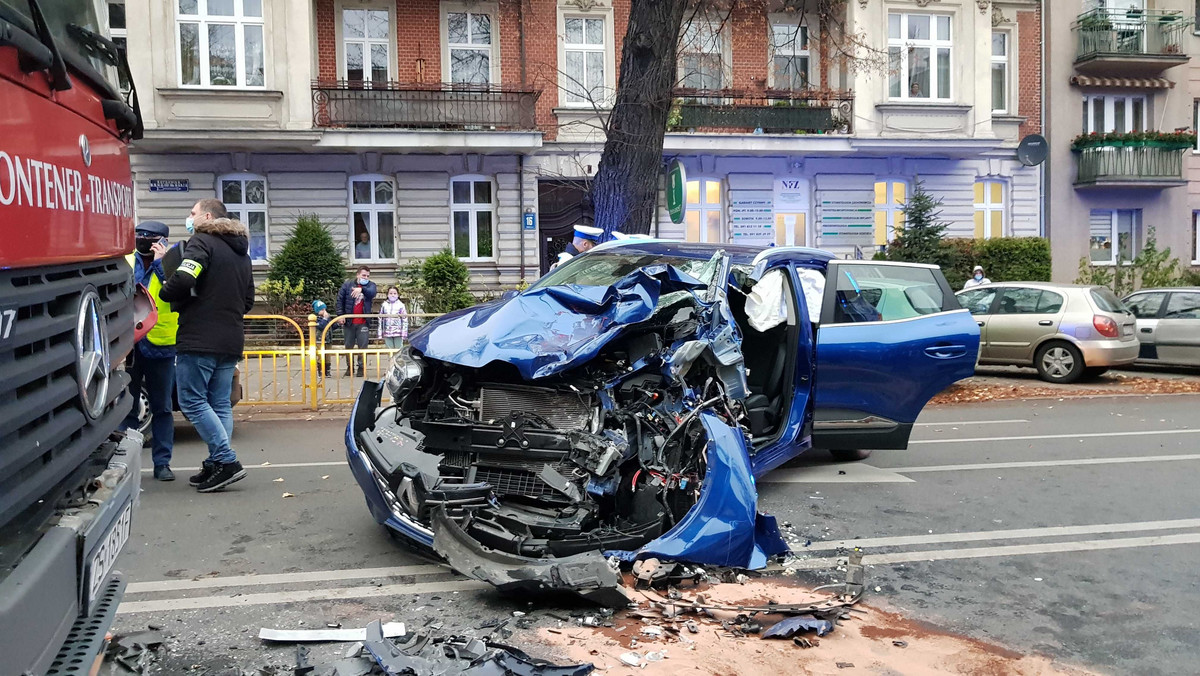 Zdjęcia z wypadku samochodowego w Szczecinie
