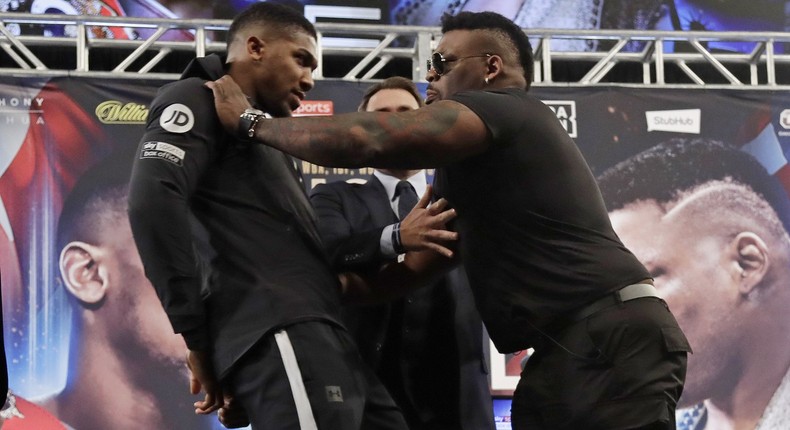 Jarrell Miller pushes Anthony Joshua