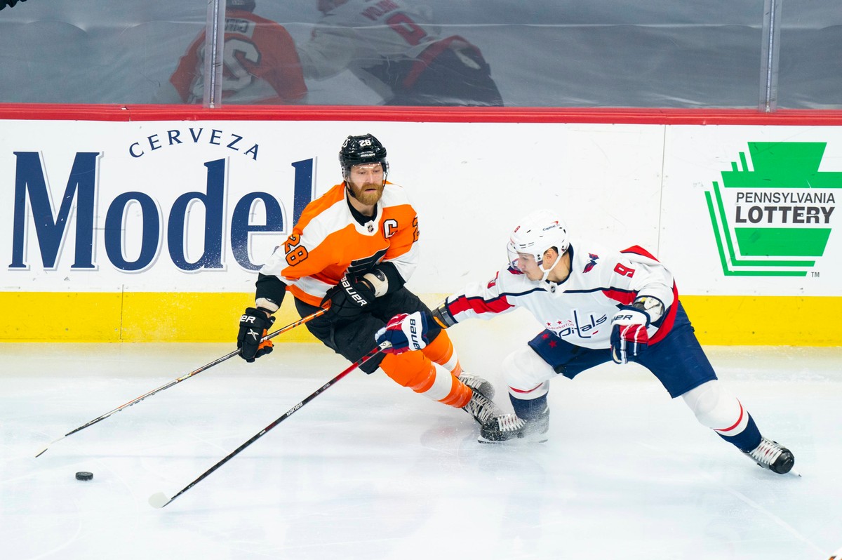 Claude Giroux (L)