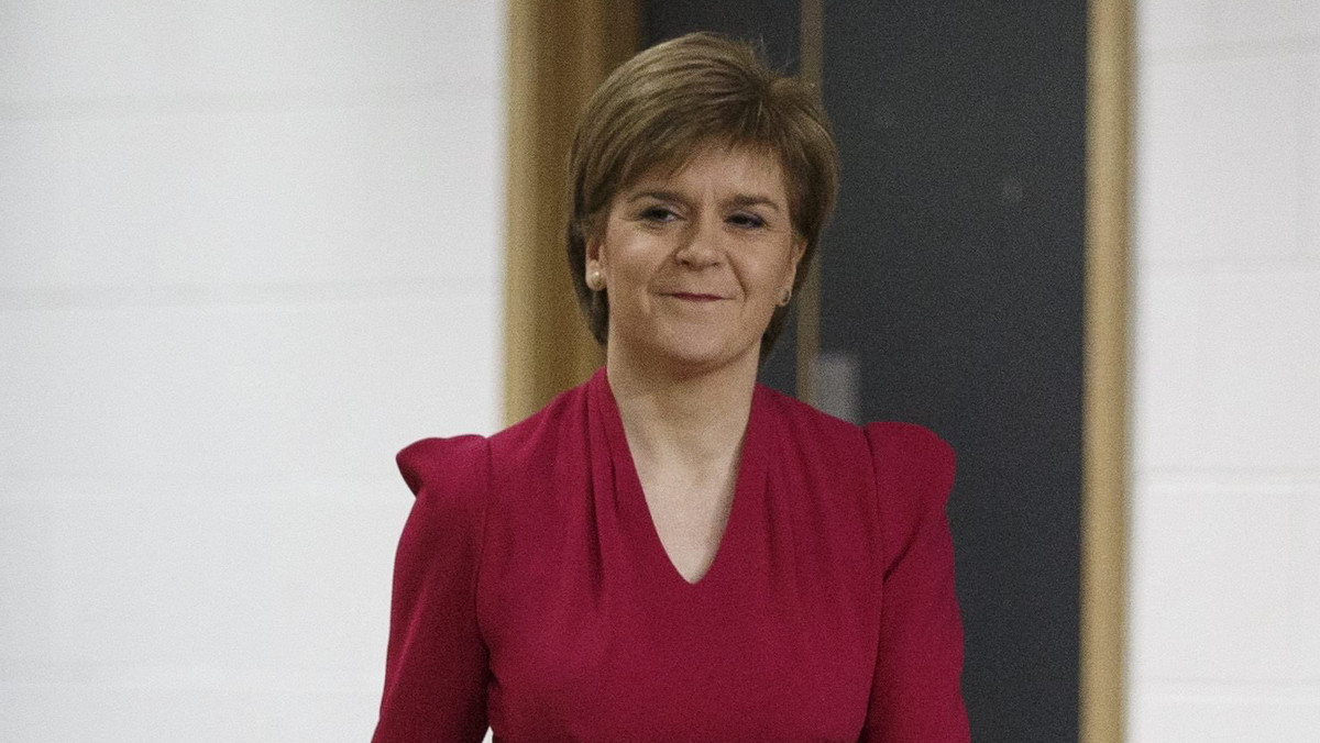 Przywódczyni Szkockiej Partii Narodowej (SNP) Nicola Sturgeon powiedziała - komentując świetny rezultat tej partii w czwartkowych wyborach, że laburzyści "tracili zaufanie narodu szkockiego" od lat.