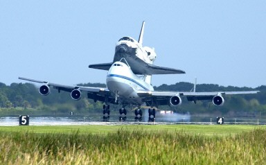 US-SPACE-SHUTTLE-DISCOVERY