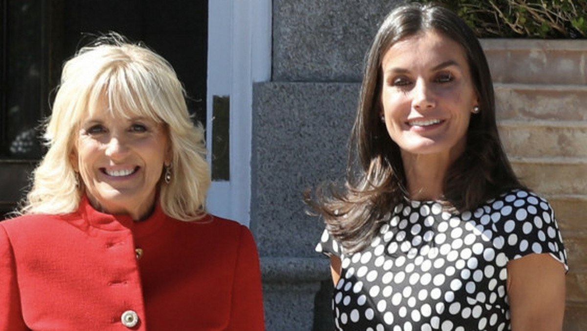 Królowa Letizia zainspirowana modą flamenco. Tak ubrała się na spotkanie z Jill Biden