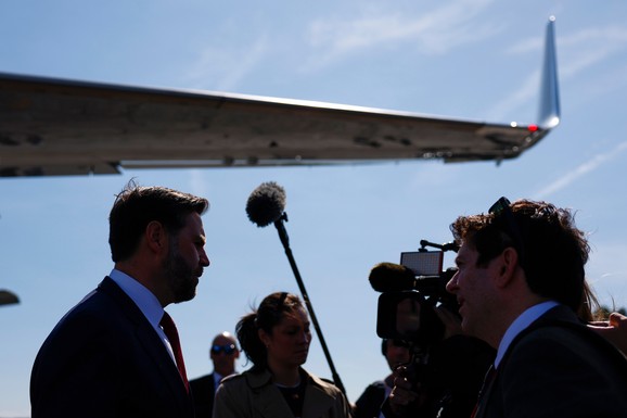 "NIJE POTPUNO JASNO" Potpredsednik Amerike o povredama novog ajatolaha: "Očigledno je da je tamo veoma haotično"